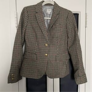 Wool J.Crew houndstooth tweed blazer with gold buttons. Perfect for fall!